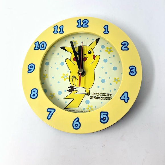 Vintage Pikachu Pokémon Wall Clock - Picture 1 of 7
